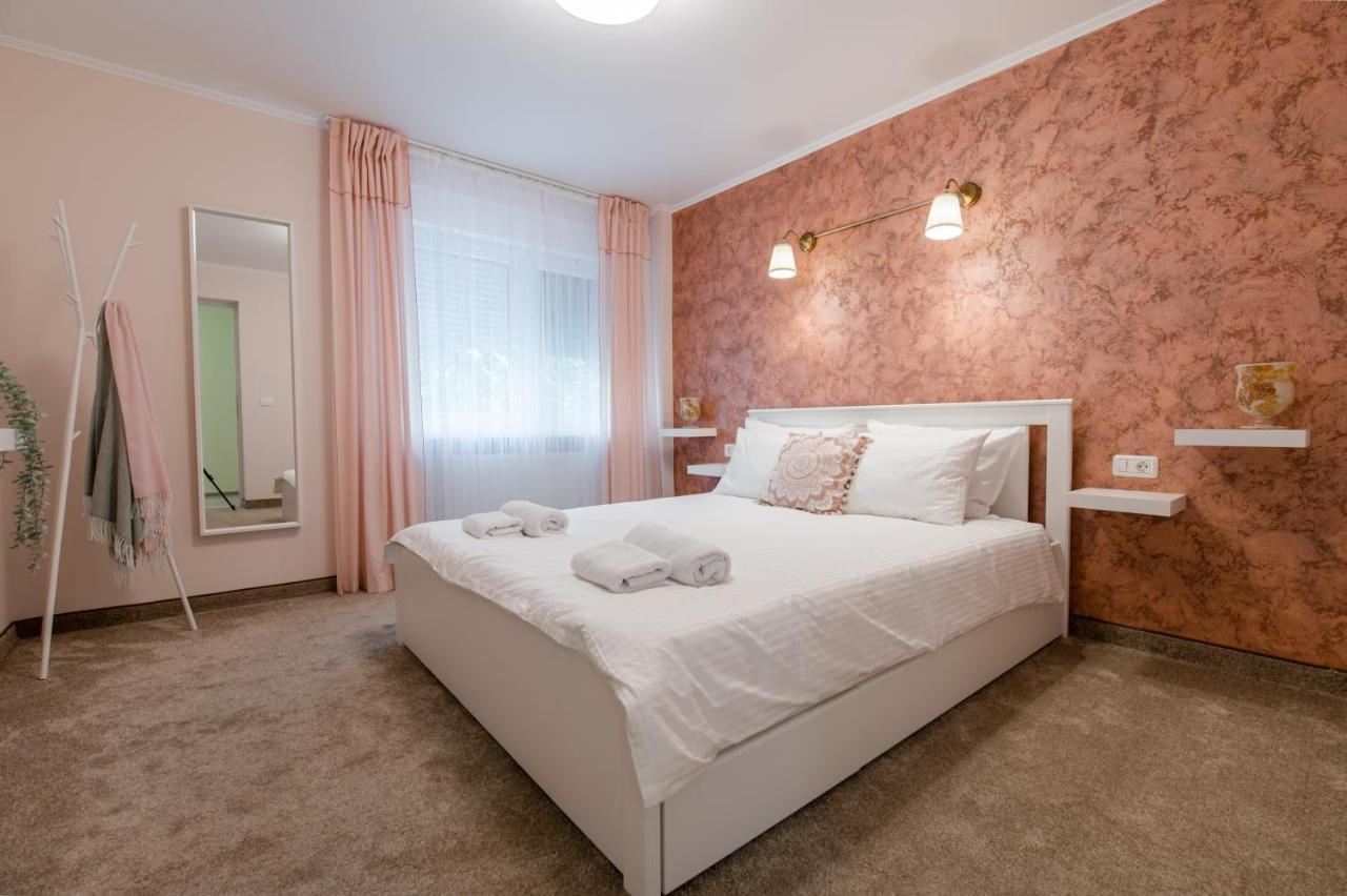 New Iorga5 Oldcity Selfcheckin Timisoara Luaran gambar